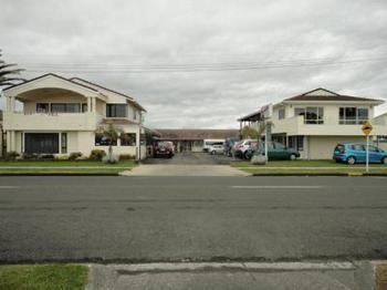 Beachcomber Motel Gisborne Exterior photo